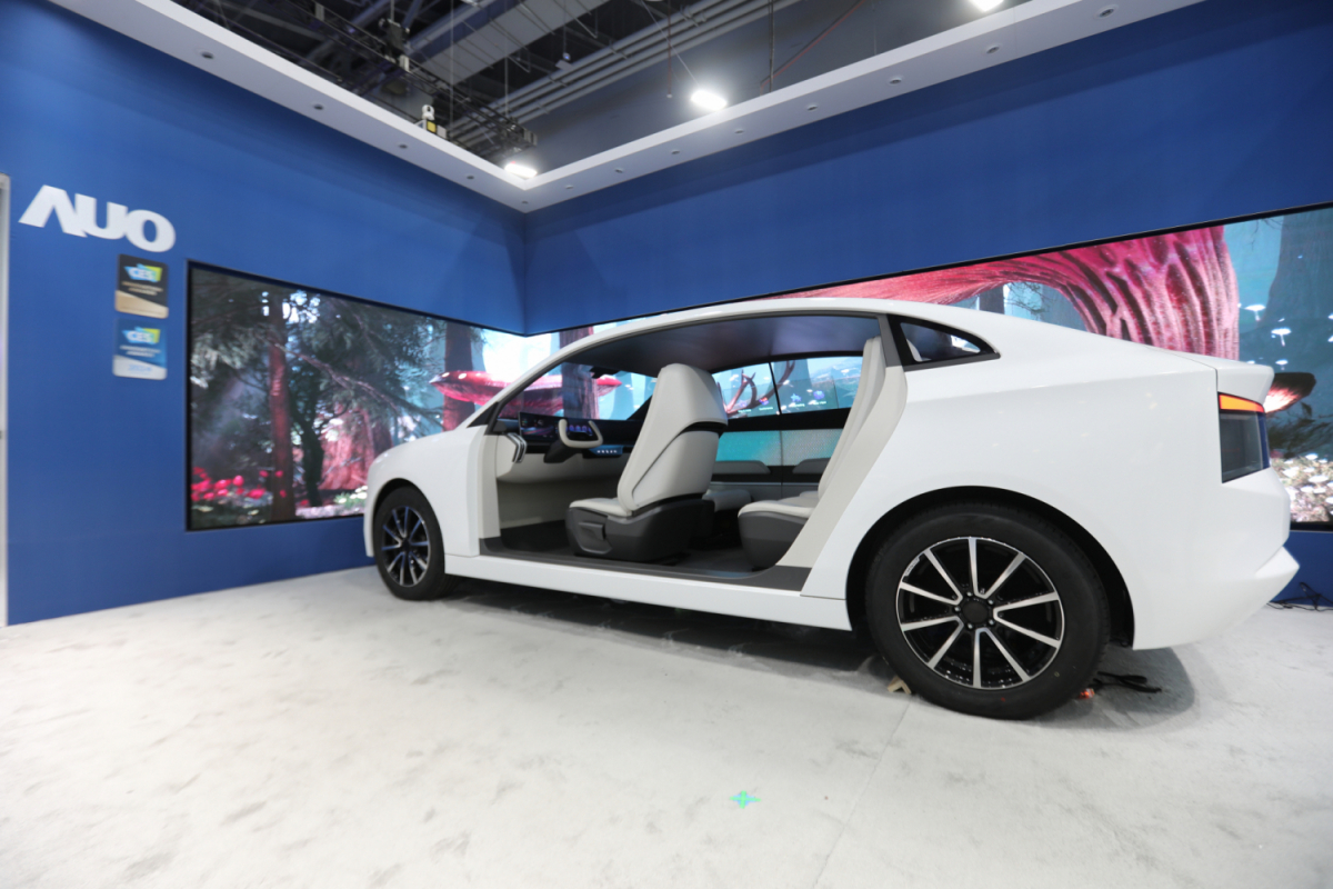 NG娱乐发表全新Smart Cockpit 2024，大秀显示应用成果、及释放Micro LED终极显示技术量能的全新智慧座舱，以营造突破性、沉浸式的视觉体验，重新定义智慧座舱，满足驾乘人员的全方位感受。